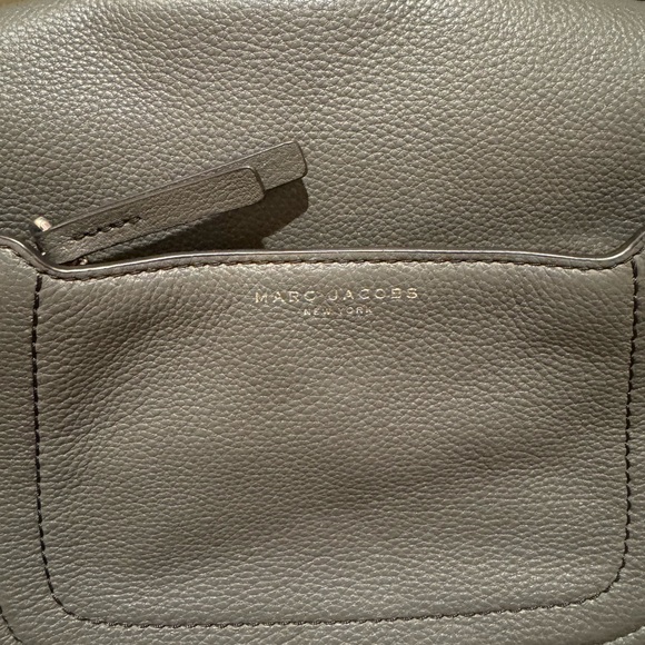 MARC JACOBS LEATHER CROSSBODY FOLD OVER FLAP BAG - Picture 2 of 10